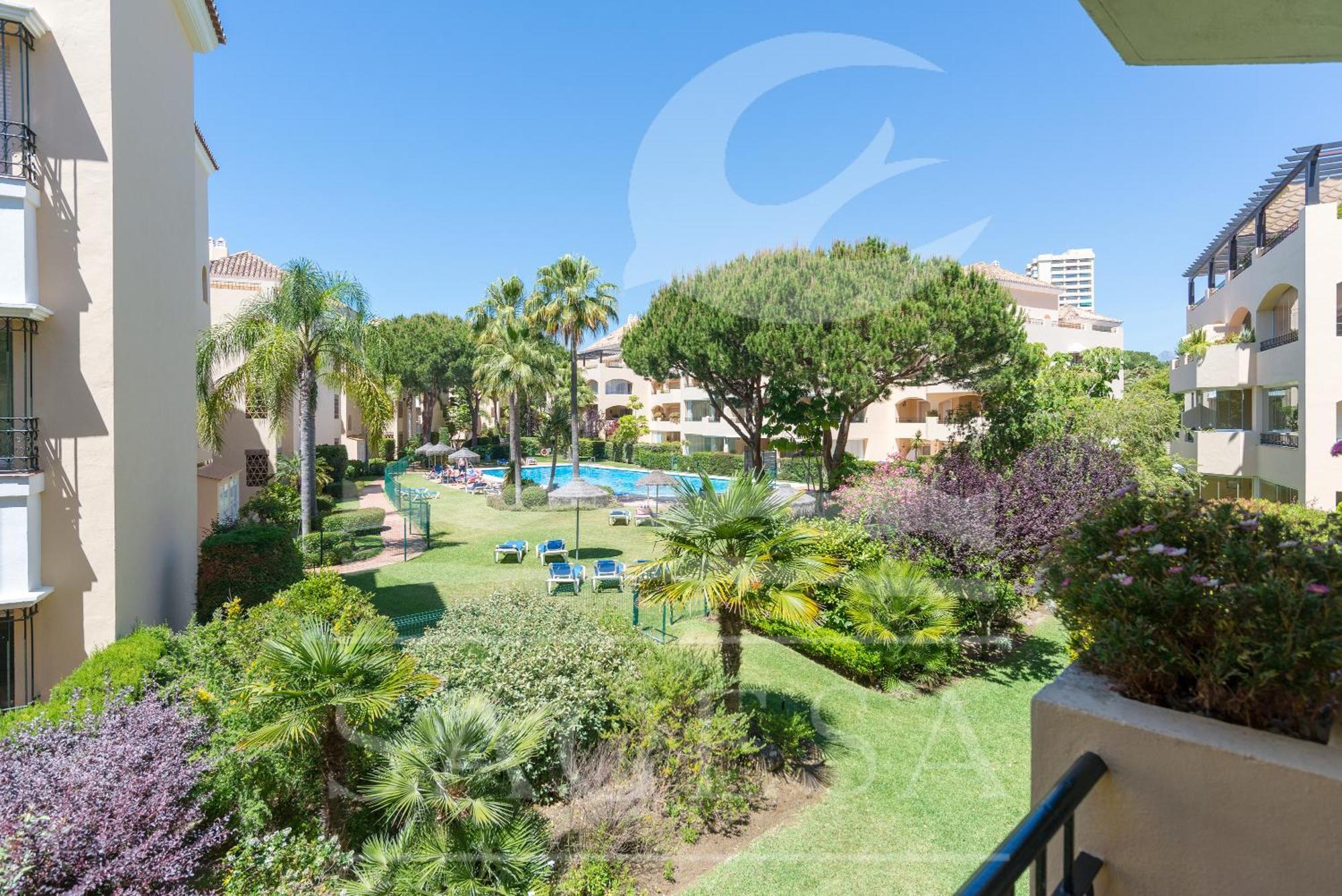 44677 - Hacienda Playa - 2 Bedrooms Pool View Marbella