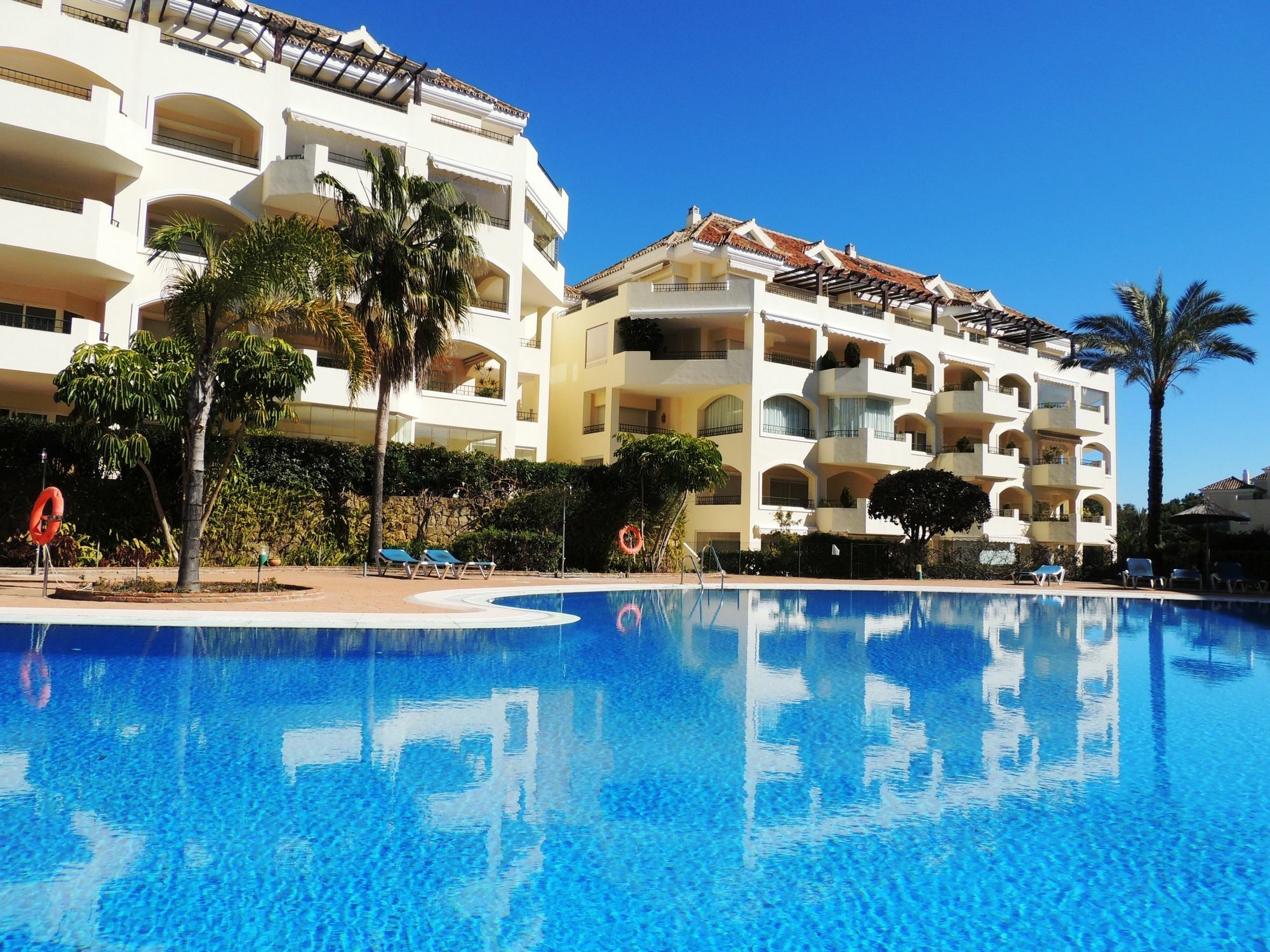 44677 - Hacienda Playa - 2 Bedrooms Pool View 4* Marbella